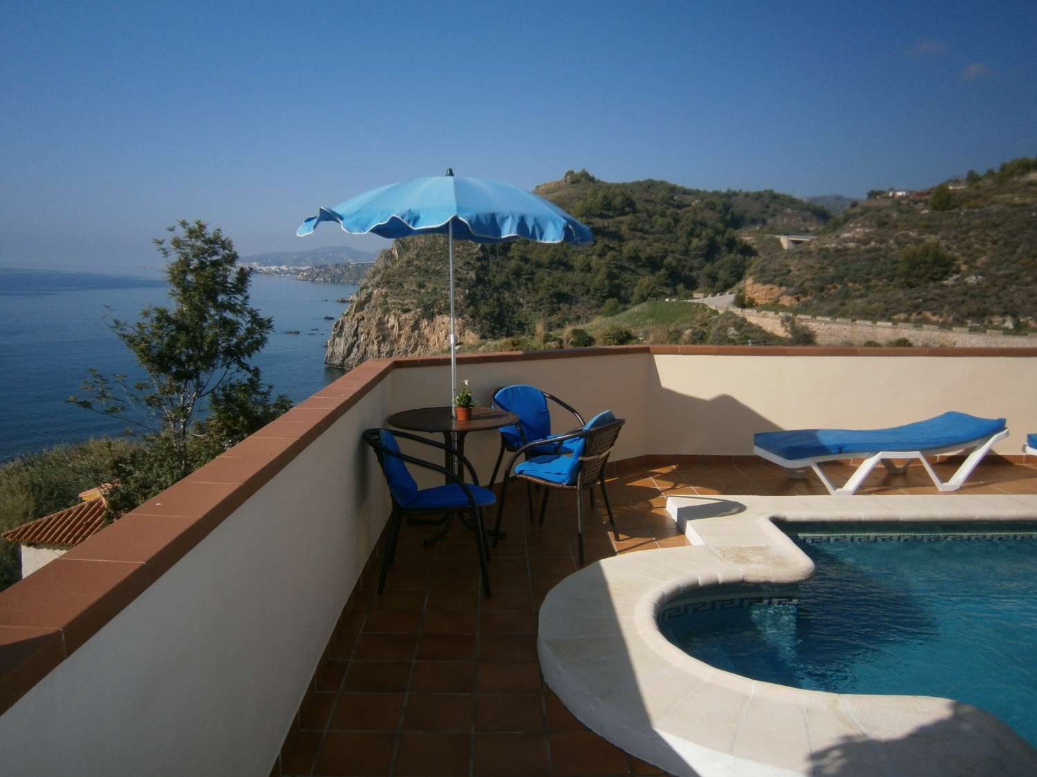 TWO BEDROOM RURAL HOUSE WITH POOL IN PROTECTED AREA NERJA